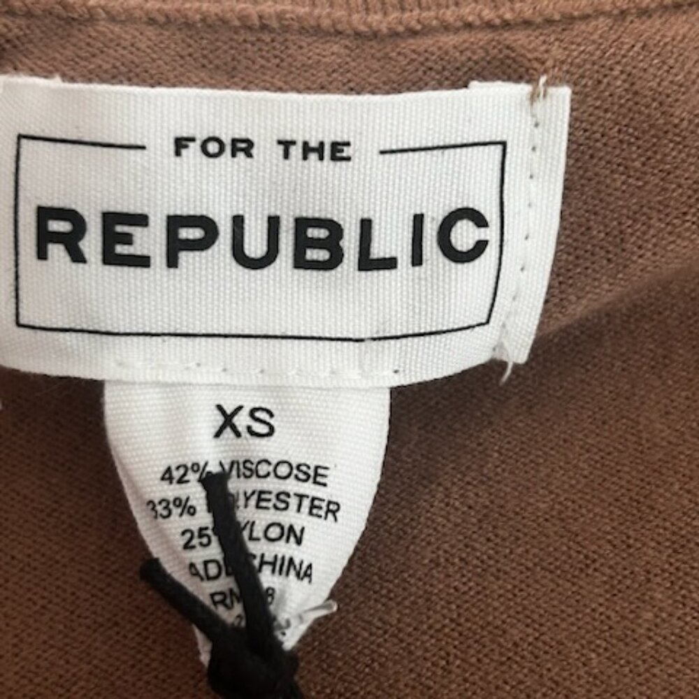 NWT Super Soft Caramel Tan Brown Fitted Crewneck Sweater - Picture 6 of 8